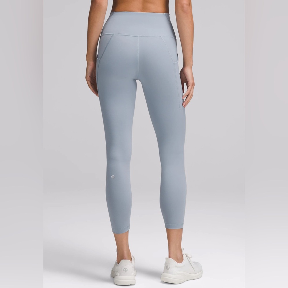 NWT Lululemon Wunder Train HR Crop 23" Pockets leggings. Size 12